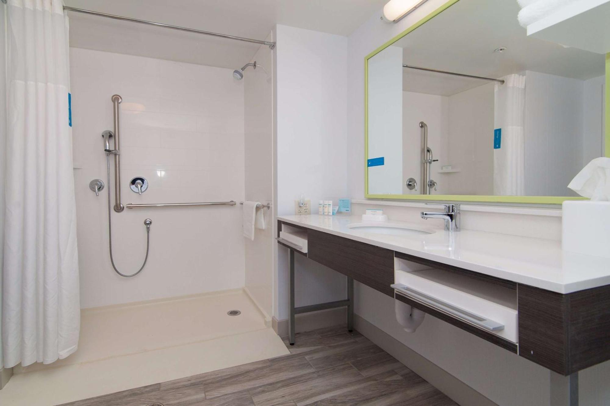 Hampton Inn Norwich Εξωτερικό φωτογραφία