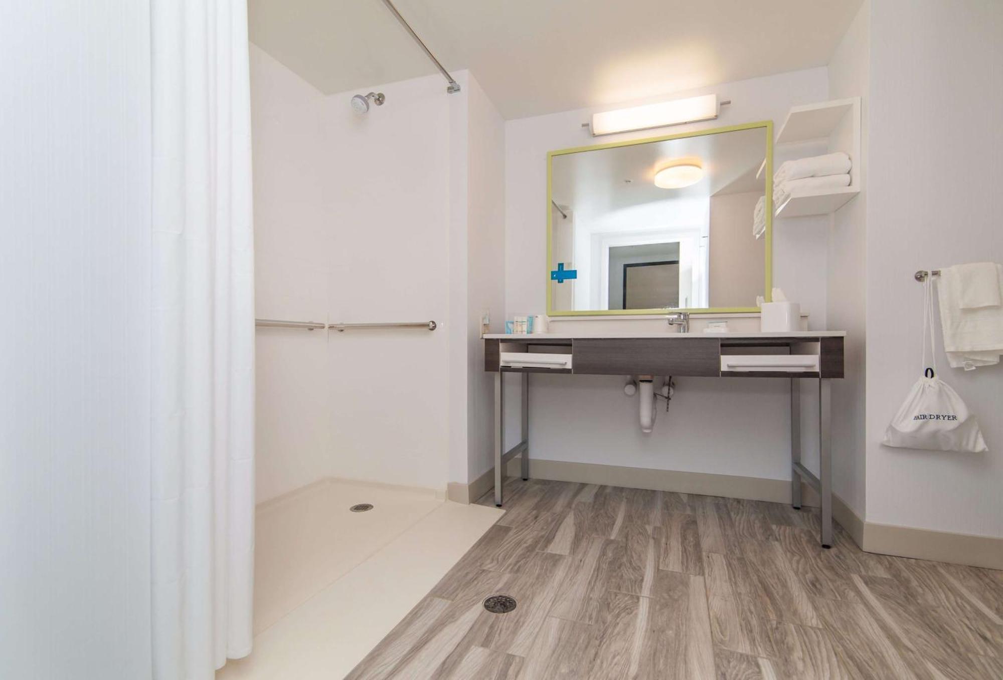 Hampton Inn Norwich Εξωτερικό φωτογραφία