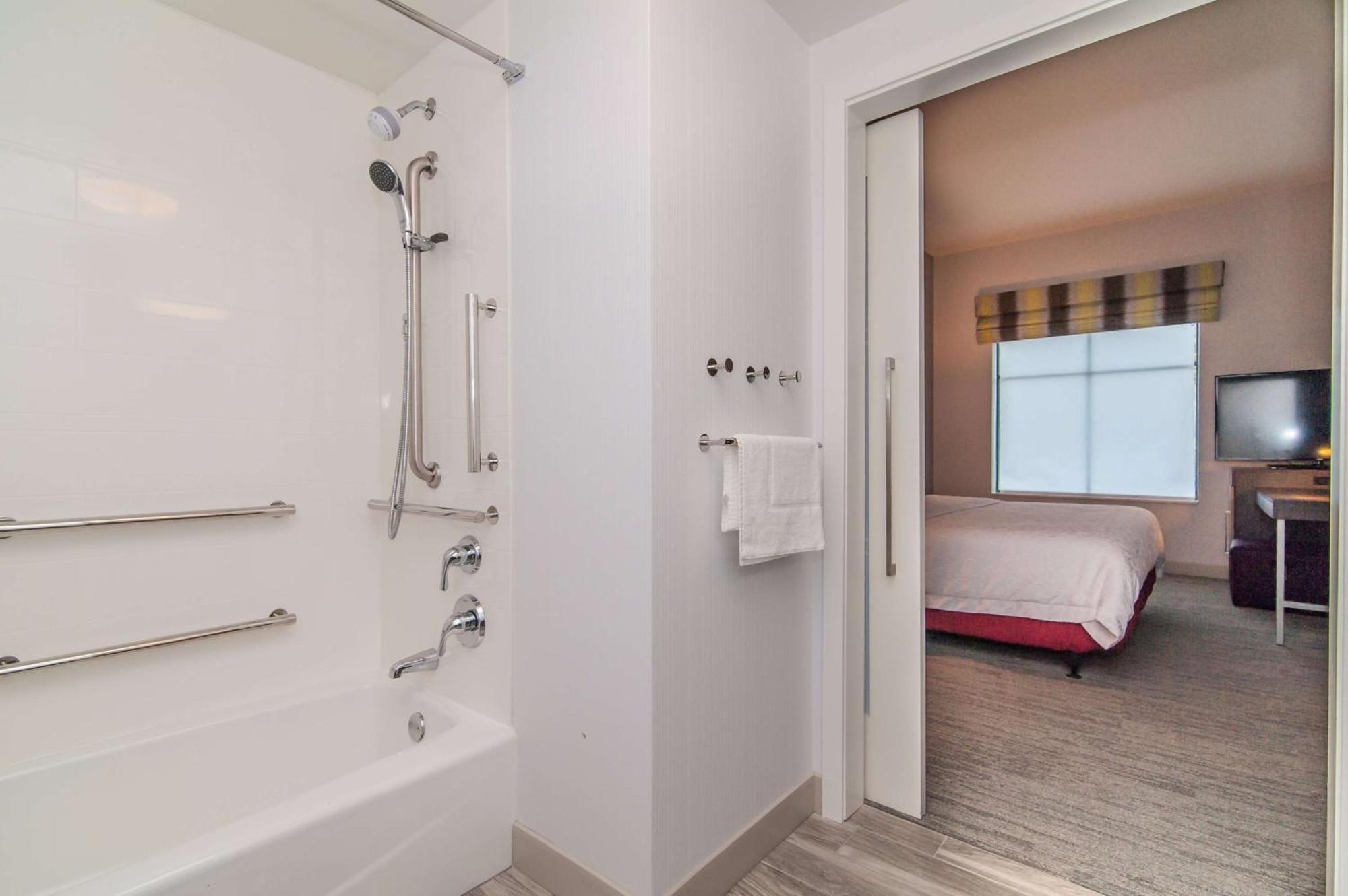 Hampton Inn Norwich Εξωτερικό φωτογραφία